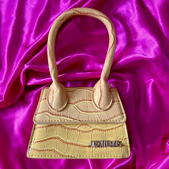 JACQUEMUS YELLOW CROC Le CHOUCHOU - Picture 4 of 5
